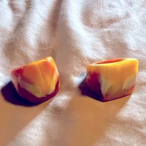 Yellow and white rings